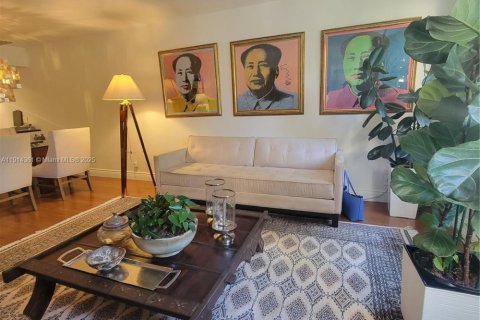 Condo in Doral, Florida, 1 bedroom  № 1970079 - photo 8