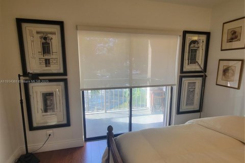Condo in Doral, Florida, 1 bedroom  № 1970079 - photo 18