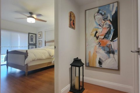 Condo in Doral, Florida, 1 bedroom  № 1970079 - photo 16