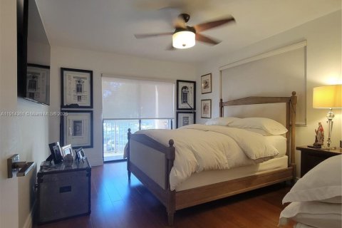 Condo in Doral, Florida, 1 bedroom  № 1970079 - photo 17
