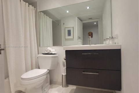 Condo in Doral, Florida, 1 bedroom  № 1970079 - photo 12