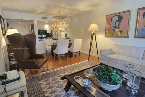 Condo in Doral, Florida, 1 bedroom  № 1970079 - photo 6