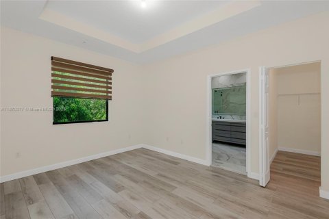 Снять в аренду таунхаус в Пемброк-Пайнс, Флорида 3 спальни, 136.38м2, № 1921771 - фото 17