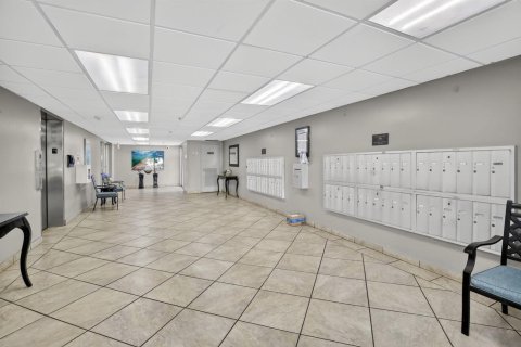 Condo in Lauderhill, Florida, 2 bedrooms  № 2184737 - photo 28