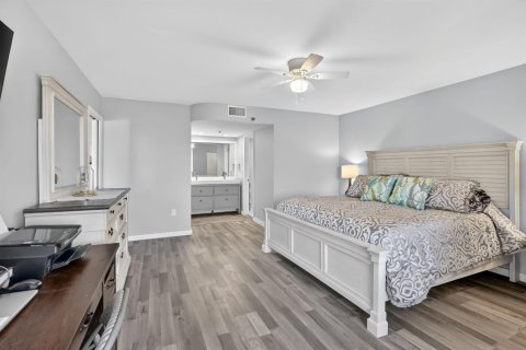 Condo in Lauderhill, Florida, 2 bedrooms  № 2184737 - photo 17