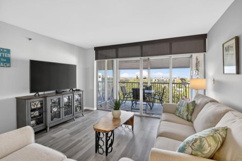 Condo in Lauderhill, Florida, 2 bedrooms  № 2184737 - photo 3