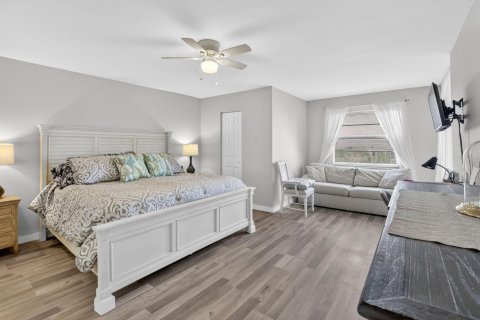 Condo in Lauderhill, Florida, 2 bedrooms  № 2184737 - photo 19
