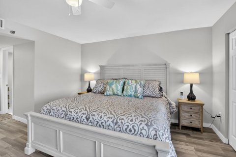 Condo in Lauderhill, Florida, 2 bedrooms  № 2184737 - photo 16