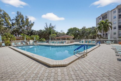 Condo in Lauderhill, Florida, 2 bedrooms  № 2184737 - photo 30
