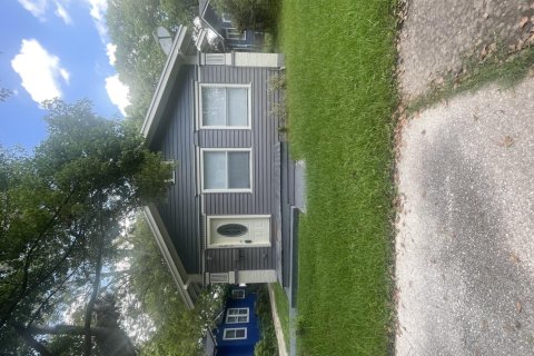 House in Jacksonville, Florida 3 bedrooms, 139.35 sq.m. № 770515 - photo 1