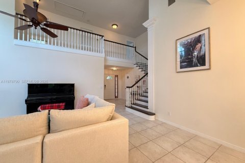 Купить виллу или дом в Палм-Бич-Гарденс, Флорида 3 спальни, 199.37м2, № 2044598 - фото 12