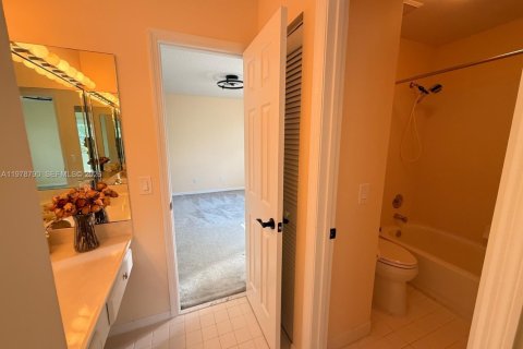 Купить виллу или дом в Палм-Бич-Гарденс, Флорида 3 спальни, 199.37м2, № 2044598 - фото 25