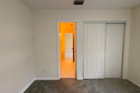 Купить виллу или дом в Палм-Бич-Гарденс, Флорида 3 спальни, 199.37м2, № 2044598 - фото 30