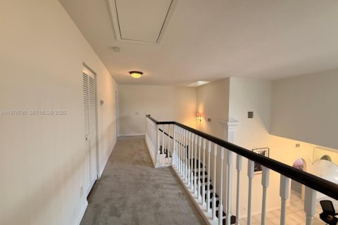 Купить виллу или дом в Палм-Бич-Гарденс, Флорида 3 спальни, 199.37м2, № 2044598 - фото 18