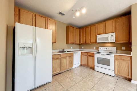 Touwnhouse à louer à Orlando, Floride: 3 chambres, 155.61 m2 № 2157885 - photo 8