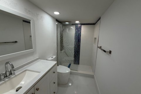 Condo in Pompano Beach, Florida, 2 bedrooms № 2428458 - photo 28
