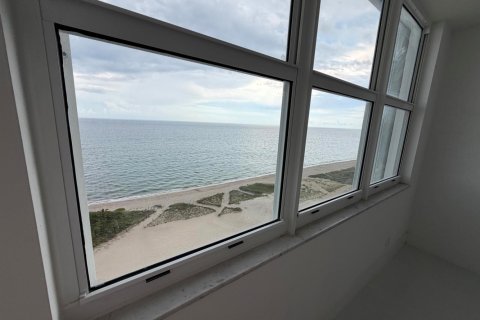 Condo in Pompano Beach, Florida, 2 bedrooms № 2428458 - photo 19