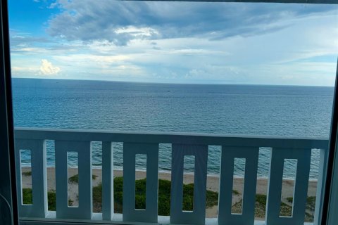 Condo in Pompano Beach, Florida, 2 bedrooms № 2428458 - photo 29