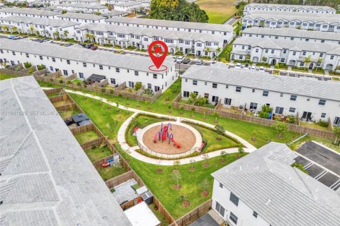 Купить виллу или дом в Хомстед, Флорида 3 спальни, 143.53м2, № 2043583 - фото 26