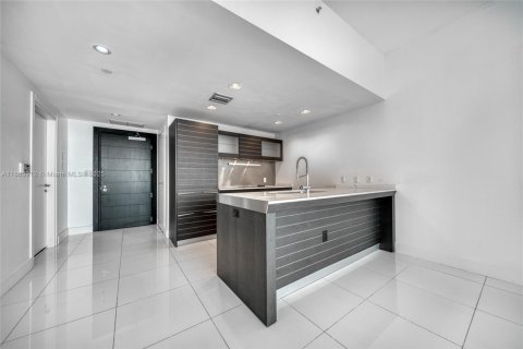 Condominio en venta en Miami, Florida, 1 dormitorio, 76.37 m2 № 1891749 - foto 7