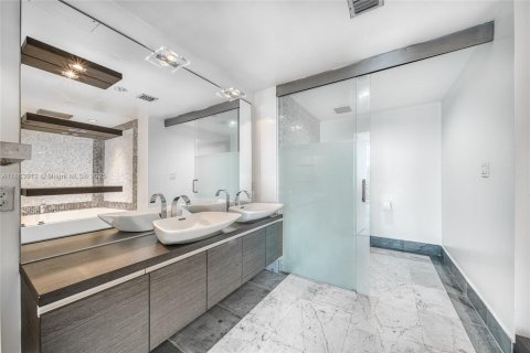 Condominio en venta en Miami, Florida, 1 dormitorio, 76.37 m2 № 1891749 - foto 9