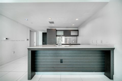 Condominio en venta en Miami, Florida, 1 dormitorio, 76.37 m2 № 1891749 - foto 4