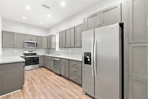 Commercial property in Bradenton, Florida 245.26 sq.m. № 2402876 - photo 12