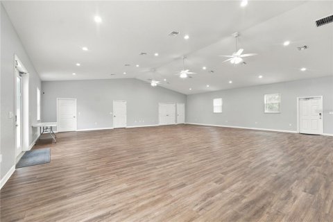Commercial property in Bradenton, Florida 245.26 sq.m. № 2402876 - photo 11