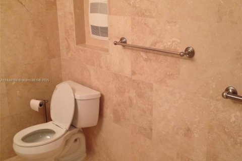 Casa en venta en Miami Springs, Florida, 5 dormitorios, 149.2 m2 № 1790326 - foto 11