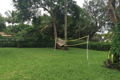 Casa en venta en Miami Springs, Florida, 5 dormitorios, 149.2 m2 № 1790326 - foto 5