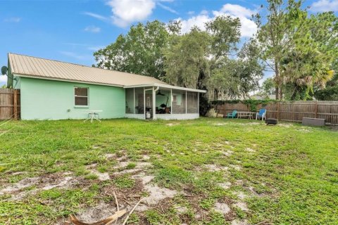 House in Winter Haven, Florida 3 bedrooms, 104.89 sq.m. № 1824990 - photo 25