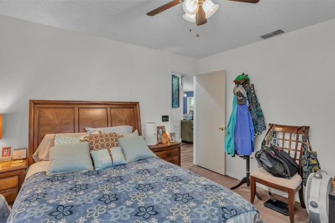 House in Winter Haven, Florida 3 bedrooms, 104.89 sq.m. № 1824990 - photo 13