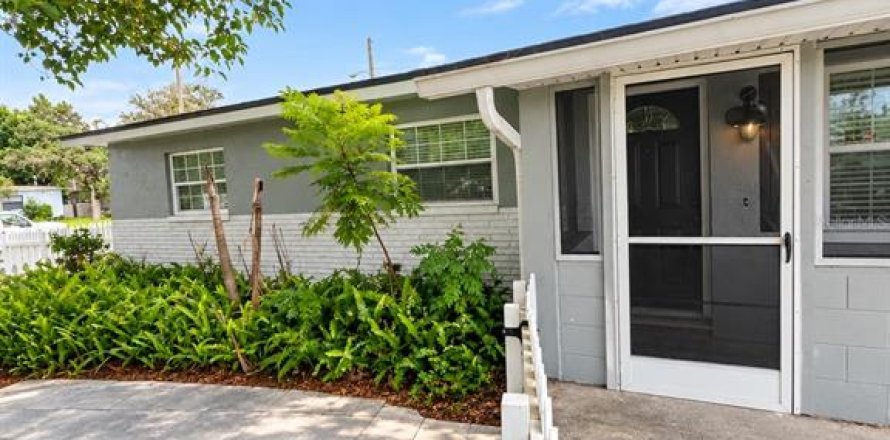 Villa ou maison à Orlando, Floride 3 chambres, 114.27 m2 № 2424301