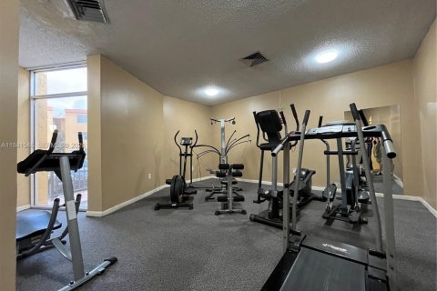 Condo in Deerfield Beach, Florida, 2 bedrooms № 2152735 - photo 14