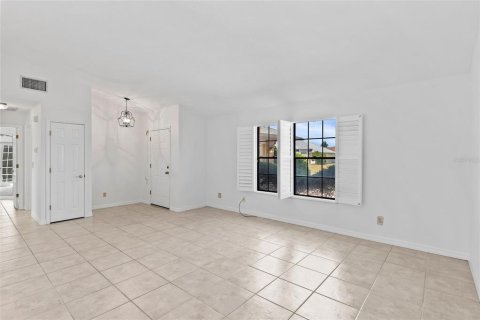 Casa en venta en Ormond Beach, Florida, 3 dormitorios, 173.45 m2 № 1585542 - foto 4