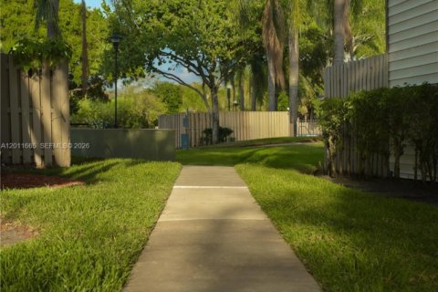 Villa ou maison à vendre à Sunrise, Floride: 3 chambres, 139.35 m2 № 2076543 - photo 21