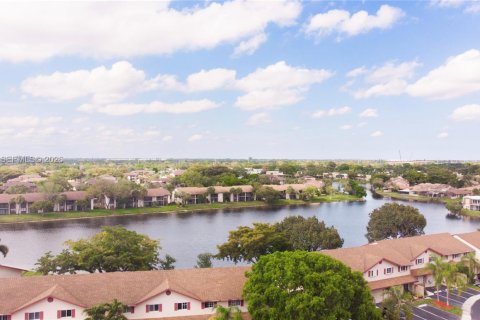 Villa ou maison à vendre à Sunrise, Floride: 3 chambres, 139.35 m2 № 2076543 - photo 26