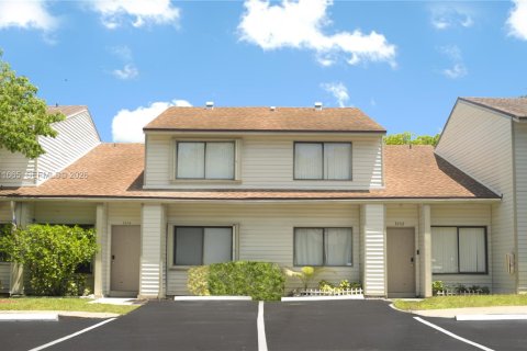 Villa ou maison à Sunrise, Floride 3 chambres, 139.35 m2 № 2076543
