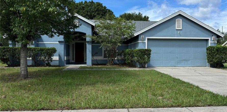 Villa ou maison à Clermont, Floride 3 chambres, 171.59 m2 № 2437226