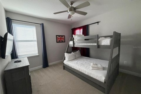 House in Kissimmee, Florida 5 bedrooms, 271.37 sq.m. № 2166035 - photo 29