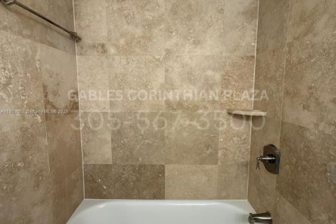 Apartamento en alquiler en Coral Gables, Florida, 2 dormitorios, 92.9 m2 № 1965482 - foto 6