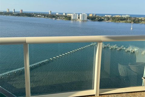 Condominio en venta en Daytona Beach, Florida, 2 dormitorios, 156.91 m2 № 2126732 - foto 19