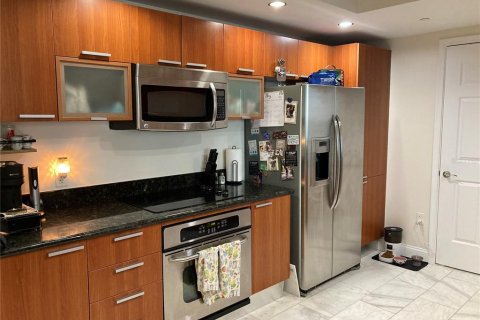 Condominio en venta en Daytona Beach, Florida, 2 dormitorios, 156.91 m2 № 2126732 - foto 3