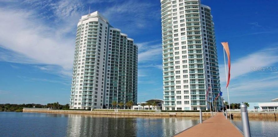 Condominio en Daytona Beach, Florida, 2 dormitorios  № 2126732