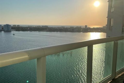 Condominio en venta en Daytona Beach, Florida, 2 dormitorios, 156.91 m2 № 2126732 - foto 17