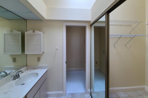 Townhouse in Ocala, Florida 2 bedrooms, 106.93 sq.m. № 2155848 - photo 24