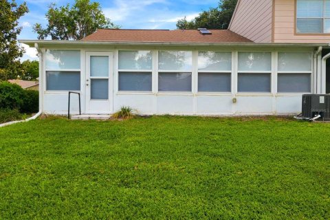 Townhouse in Ocala, Florida 2 bedrooms, 106.93 sq.m. № 2155848 - photo 5