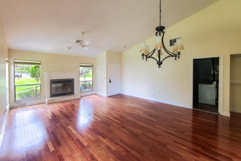 Townhouse in Ocala, Florida 2 bedrooms, 106.93 sq.m. № 2155848 - photo 11