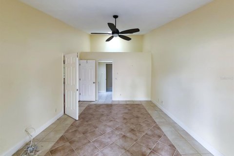 Townhouse in Ocala, Florida 2 bedrooms, 106.93 sq.m. № 2155848 - photo 23