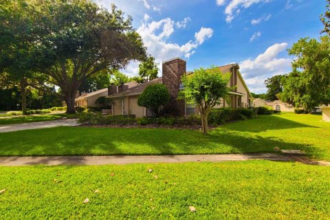 Townhouse in Ocala, Florida 2 bedrooms, 106.93 sq.m. № 2155848 - photo 2
